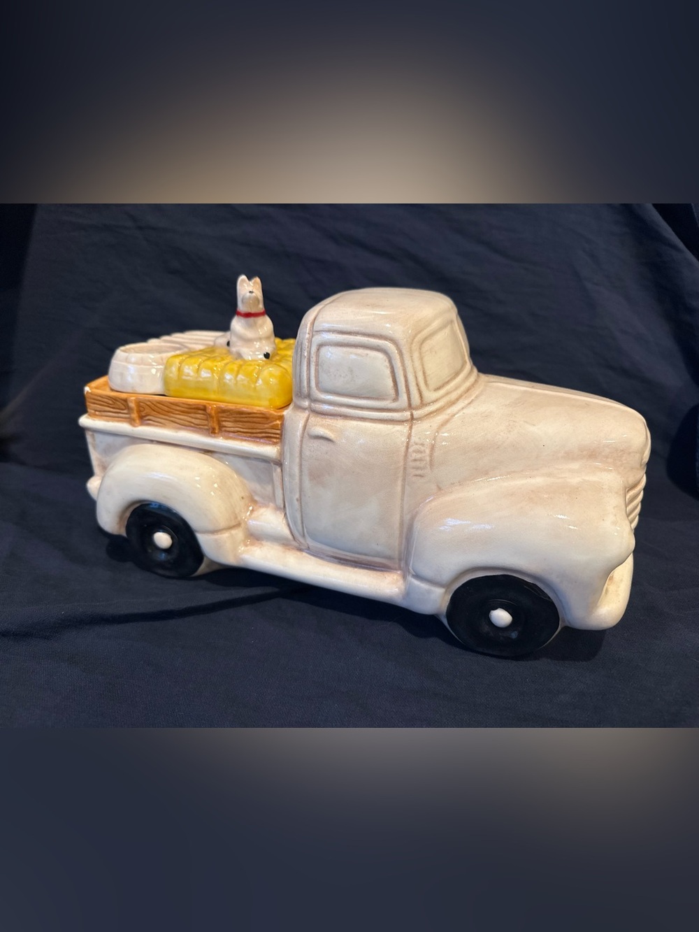 VINTAGE TREASURE CRAFT PICKUP TRUCK WITH DOG COOKIE JAR